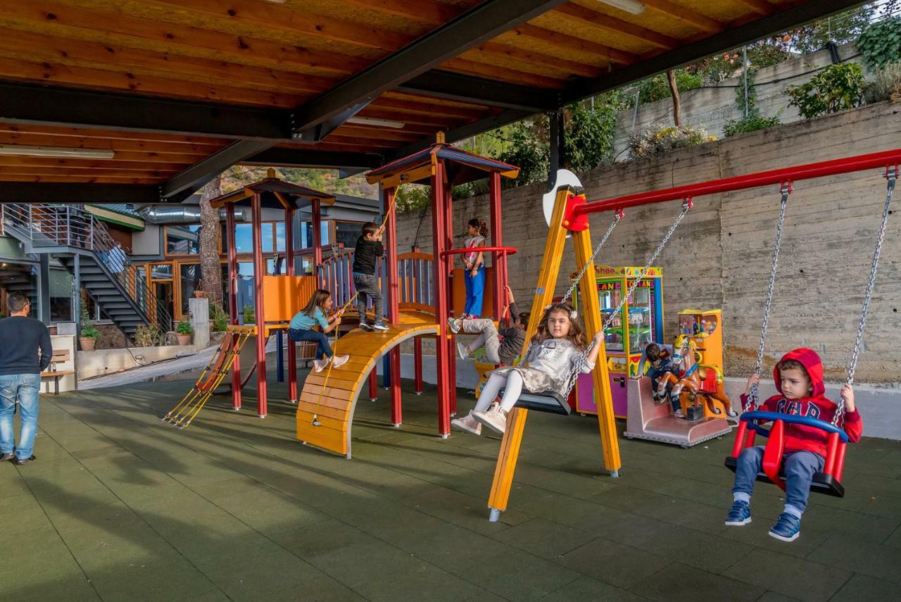 Гостьовий будинок Farmakas Living Екстер'єр фото