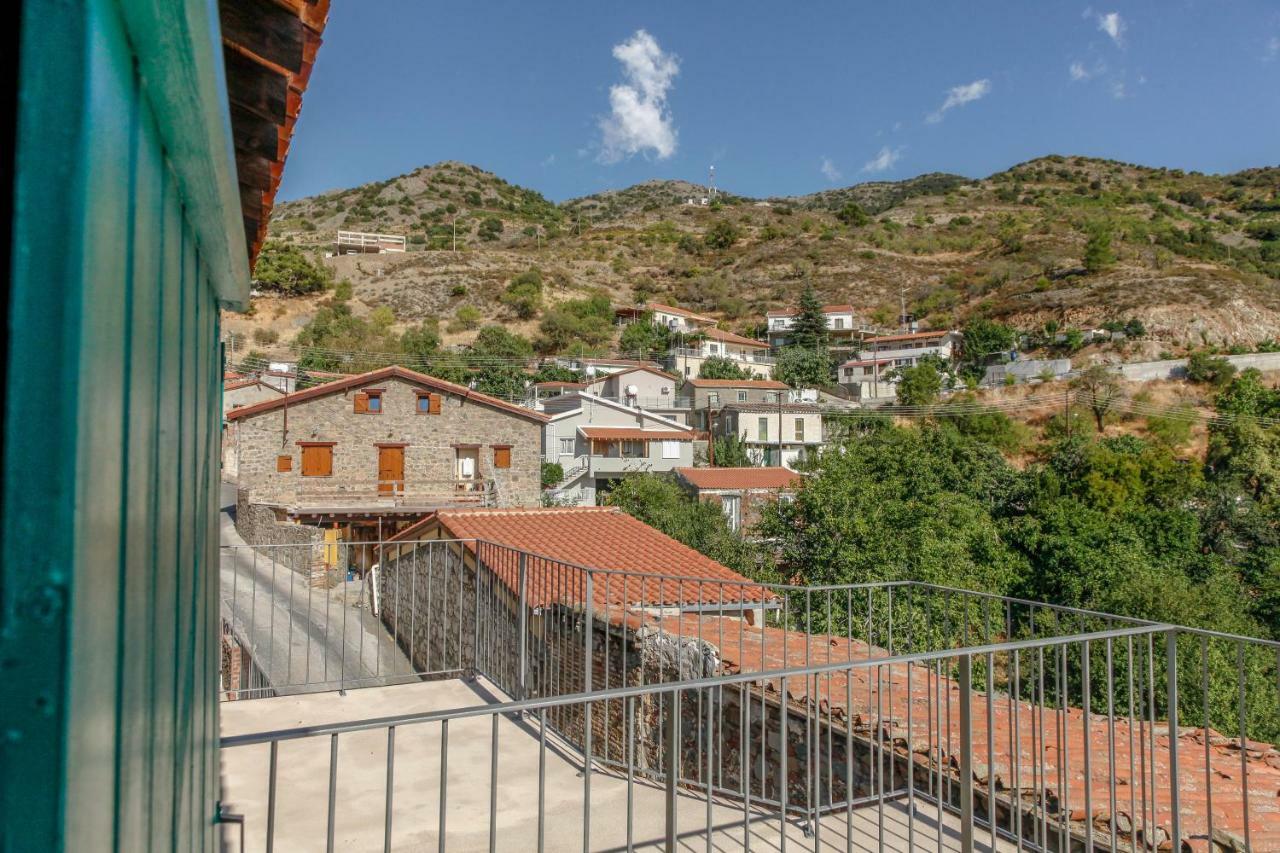 Гостьовий будинок Farmakas Living Екстер'єр фото